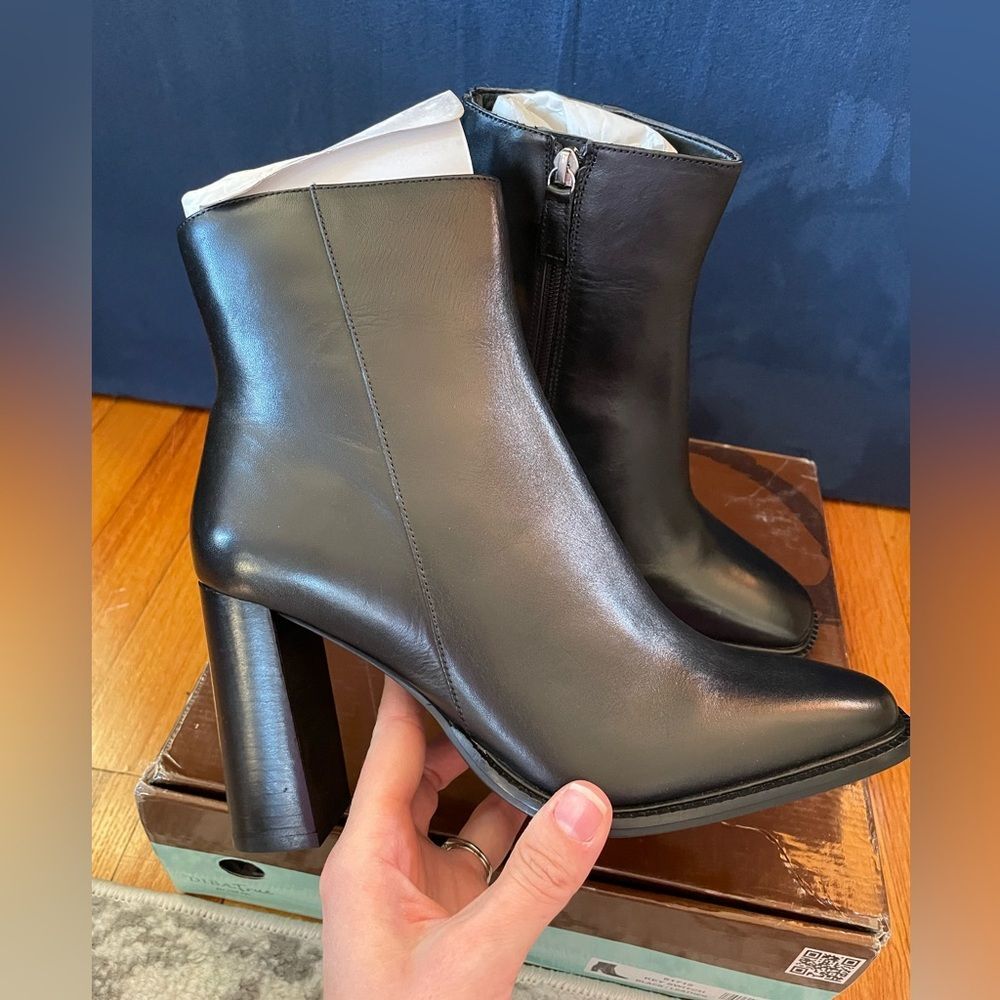 Diba True Key Switch Bootie black leather size 8.5 NEW IN BOX